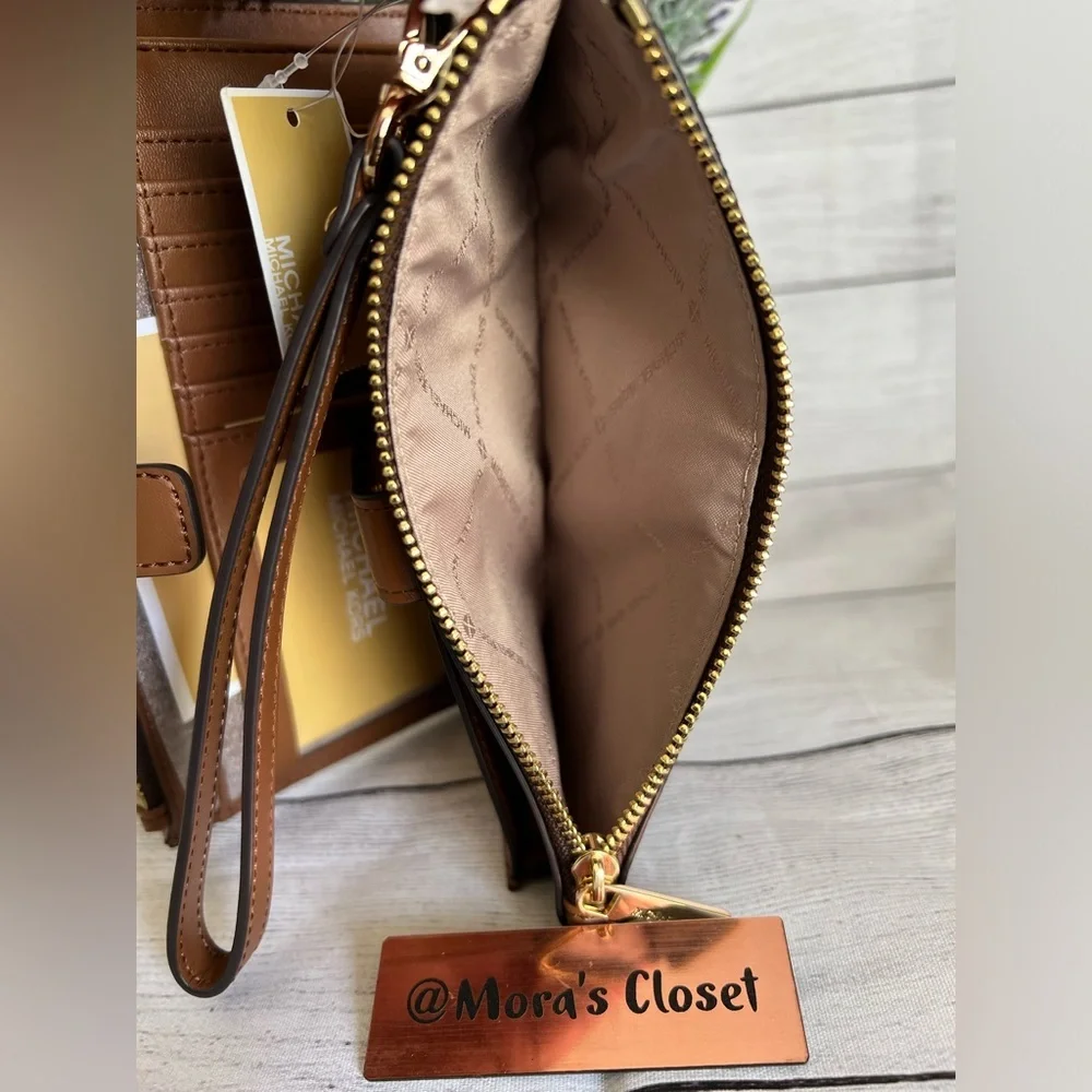 Michael Kors Double Zip Wallet-Wristlet - Picture 7 of 8